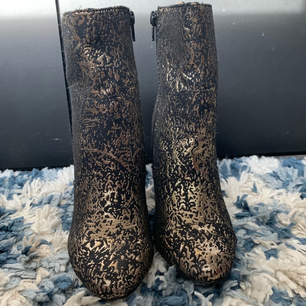 SALE ⭐️4 shoe bundle⭐️ New black gold booties